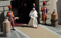 Papa Benedetto XVI (Ansa)