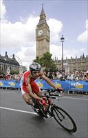 Luca Longo Borghini, oggi corre per Liquigas. Qui in una foto del 2007, a Londra, nel prologo del Tour de France (Reuters)