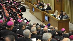 Un'immagine di un recente Sinodo dei vescovi. Tutte le fotografie di questo servizio, copertina inclusa, sono dell'agenzia Ansa. 
