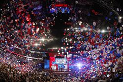Un'immagine della convention repubblicana di Tampa (foto del servizio: Reuters).