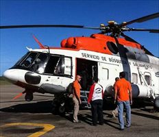 Un elicottero di salvataggio venezuelano, impiegato per le ricerche dell'aereo scompaerso (Ansa).