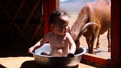 Questo invece è il bebè mongolo protagonista del film.