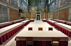 La Cappella Sistina così com'è stata preparata in vista del Conclave. Foto Reuters.