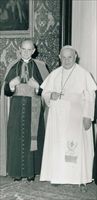 Da sinistra: Giovanni Battista Montini e Angelo Roncalli, il futuro Paolo VI e papa Giovanni XXIII.