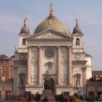 La facciata della Basilica di Maria Ausiliatrice a Torino