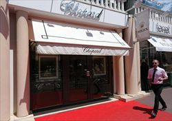 La celebre gioielleria Chopard a Cannes che fabbrica la Palma d'Oro.