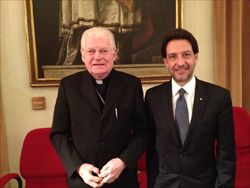 Il cardinale Angelo Scola e Salvatore Martinez, presidente di Rinnovamento nello Spirito