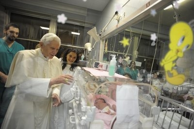 Il Papa e i bambini malati