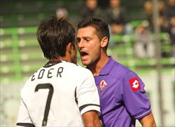 Un po' di tensione in Cesena-Fiorentina ma niente gol.