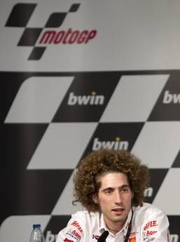 Simoncelli, il campione nelle immagini