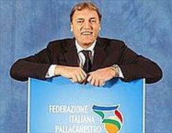 Dino Meneghin, presidente della Federazione.