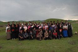I lavoratori dei laboratori tessili di Zorge ritoma, nel Tibet.