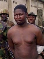 Una rara immagine di Ustaz Mohammed Yusuf, fondatore di Boko Haram, al momento dell'arresto, nel 2009.