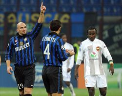 L'interista Cambiasso dopo il gol segnato in Champions contro il CSKA di Mosca.