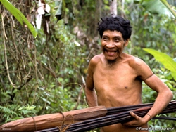 Un indigeno Awá fotografato nell'aprile 2000 (foto: Fiona Watson, Survival).