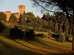 Il Castello di Spessa, circondato da uno splendido parco.