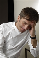 Lo chef Davide Oldani, proprietario del ristorante stellato D'O di Cornaredo (Milano).