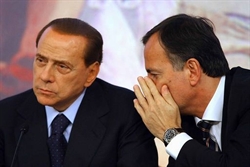 Il ministro Frattini con il premier Berlusconi.