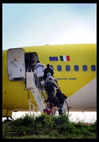 Il trasferimento dei migranti irregolari da Lampedusa verso altri centri d'accoglienza.