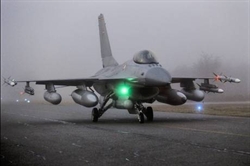 Un cacciabombardiere F-16