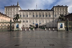 Il Palazzo Reale di Torino visto da piazza Castello  (foto di Paolo Siccardi/Sync).