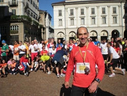 Fabrizio Cosi con il gruppo dei corridori "marziani".