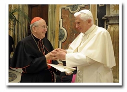 Il cardinale Vallini con papa Benedetto XVI.