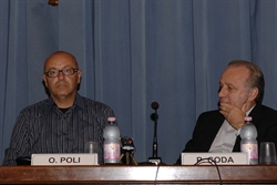 Il teologo Piero Coda e lo psicologo Osvaldo Poli, noto al pubblico di Famiglia Cristiana per la sua rubrica "Un adolescente in casa", durante un momento del Festival.