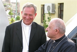 Monsignor Luigi Padovese con il cardinale Dionigi Tettamanzi, arcivescovo di Milano.