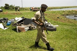 Un aereo caduto in Uganda con farmaci e cibo destinati alla Somalia (Ansa).