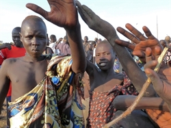 Sud Sudan: un momento di festa nei pressi di Yirol (Foto: Scalettari)