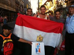Giovani egiziani del Cairo con padre Marco.