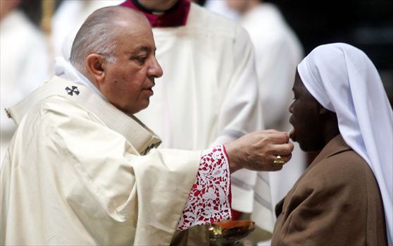 Cardinale Tettamanzi, prete davvero