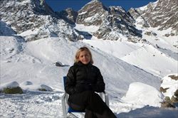 La scrittrice e regista Cristina Comencini sul ghiacciaio del Monte Rosa.