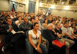 Il pubblico durante uno degli incontri al Congresso eucaristico di Ancona.