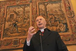 Il cardinale Angelo Bagnasco, arcivescovo di Genova e presidente della Conferenza episcopale italiana (Cei). Foto Ansa.