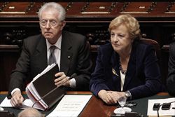 Il premier Monti con il ministro degli Interni Cancellieri.