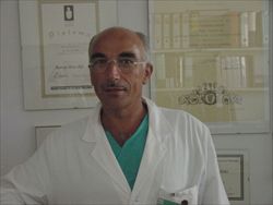 Il dottor Maurizio Nava, direttore della divisione di Chirurgia plastica e ricostruttiva all'Istituto dei Tumori di Milano.