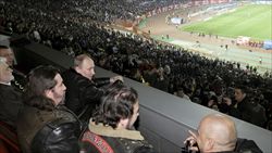 Vladimir Putin allo stadio durante una partita dello Zenit (foto del servizio: Reuters).