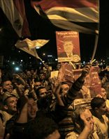 Manifestazione al Cairo dei sostenitori del presidente Mohamed Morsi (Reuters).