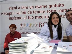 Controllo gratuito del diabete a Castel Sant'Angelo dall'Associazione Italiana Diabetici (foto Eidon).