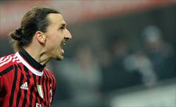 Ibrahimovic, il calciatore più pagato della sfida Juve-Milan: 8 milioni di euro l'anno (tutte le foto del servizio: Ansa).