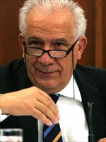 Carlo Casini, presidente del Movimento per la vita (Ansa).