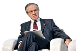 Il prof. Alberto Quadrio Cuzio (foto Ansa).