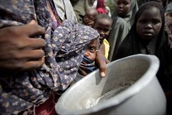 Profughi somali della recente carestia nell'Est Africa (Foto: Ansa)