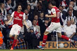 Giocatori della squadra inglese dell'Arsenal (Reuters).