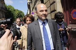 Il ministro francese dell’Economia Pierre Moscovici (Ansa).