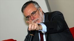 Il ministro Andrea Riccardi (foto Ansa). La fotografia in copertina è dell'agenzia Contrasto. 