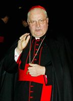 Il cardinale Angelo Sodano, decano del Sacro Collegio (Ansa).