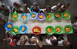 Bambini al Centro don Bosco di Goma in una foto d'archivio dell'agenzia Reuters. 
